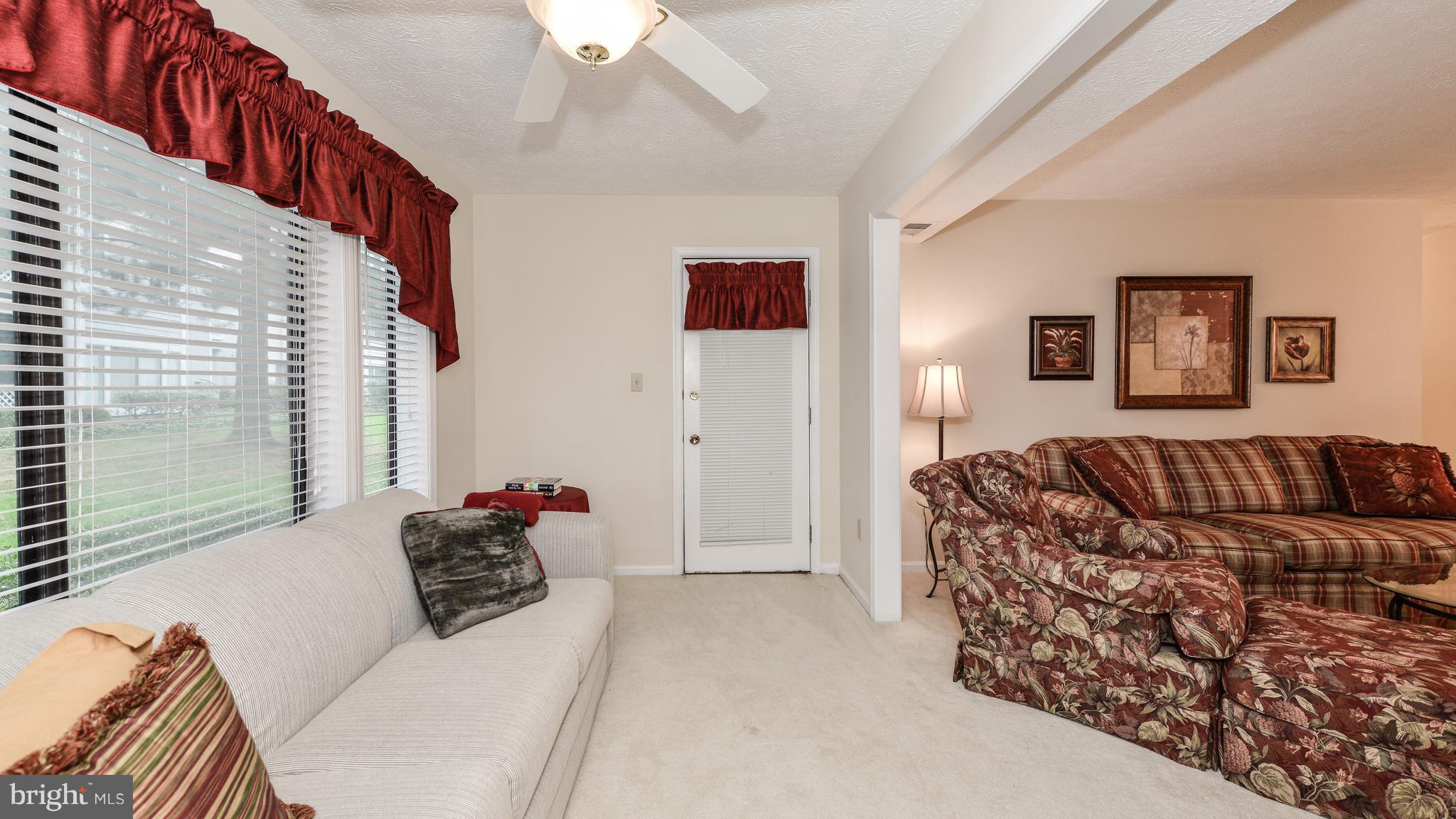 2281 Hunter's Run Drive, Unit 2281 Reston, VA 20191 - Photo 5 of 28 Solarium