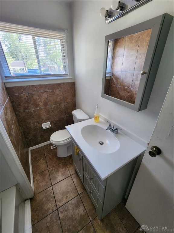 3939 Nicholas Road Dayton, OH 45417 - Photo 8 of 15 Gallery Image 8
