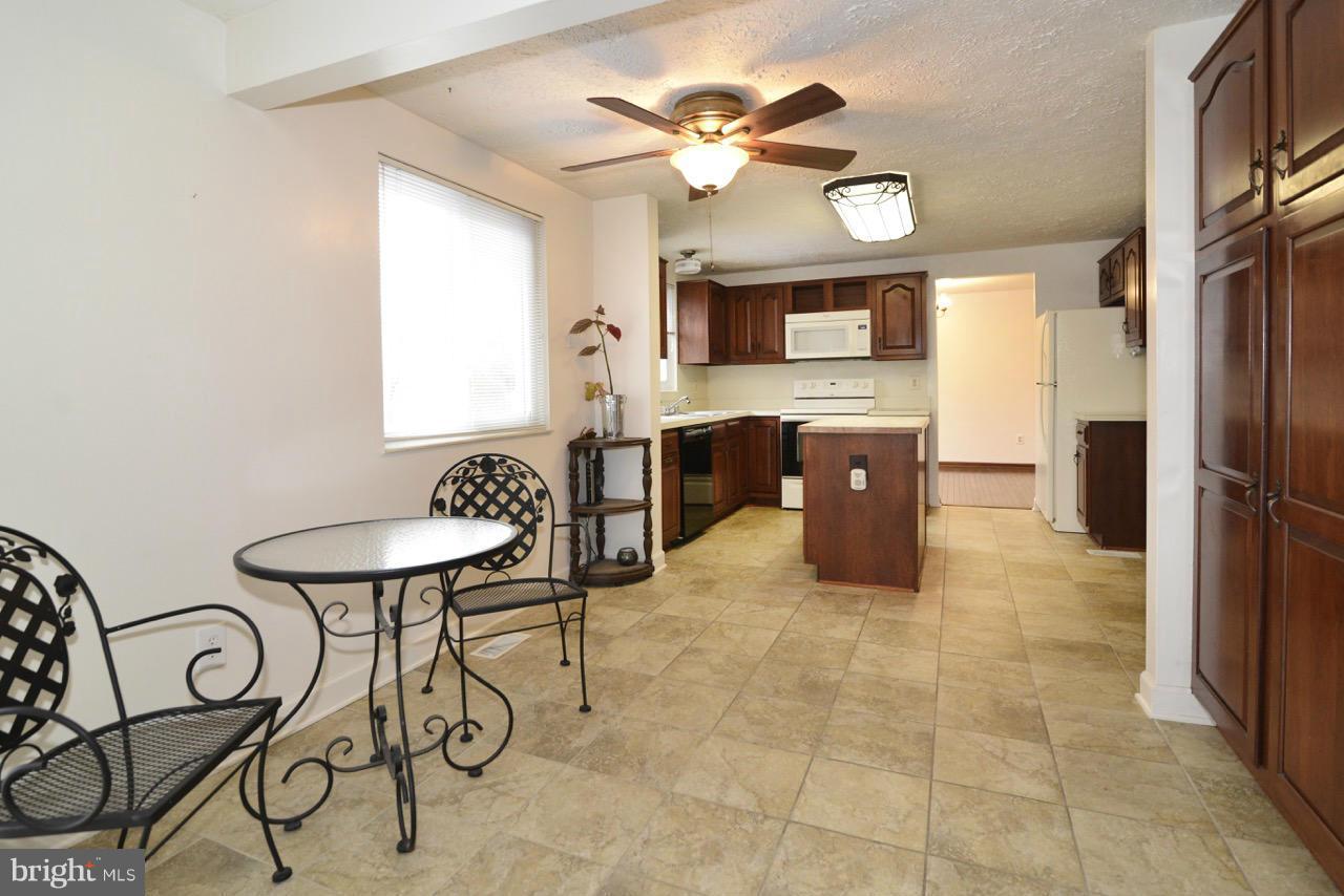 115 Magnolia Road Sterling, VA 20164 - Photo 12 of 30 Kitchen