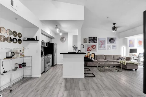 $285,000 | 2457 Centergate Drive, Unit 306, Miramar, FL 33025