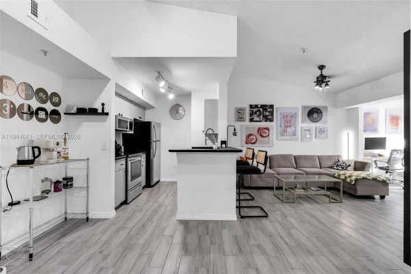 $279,000 | 2457 Centergate Drive, Unit 306, Miramar, FL 33025