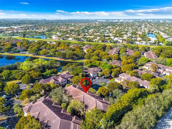$279,000 | 2457 Centergate Drive, Unit 306, Miramar, FL 33025