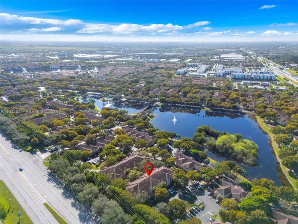 $279,000 | 2457 Centergate Drive, Unit 306, Miramar, FL 33025