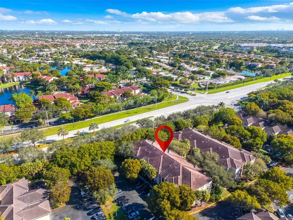 $279,000 | 2457 Centergate Drive, Unit 306, Miramar, FL 33025