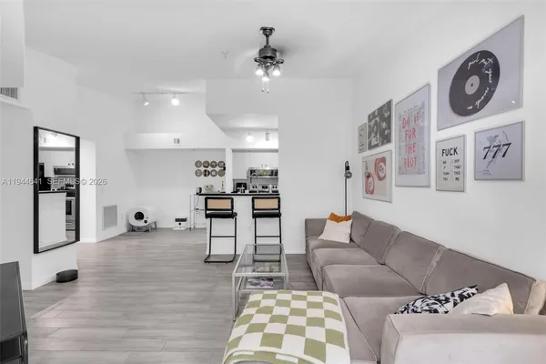 $279,000 | 2457 Centergate Drive, Unit 306, Miramar, FL 33025