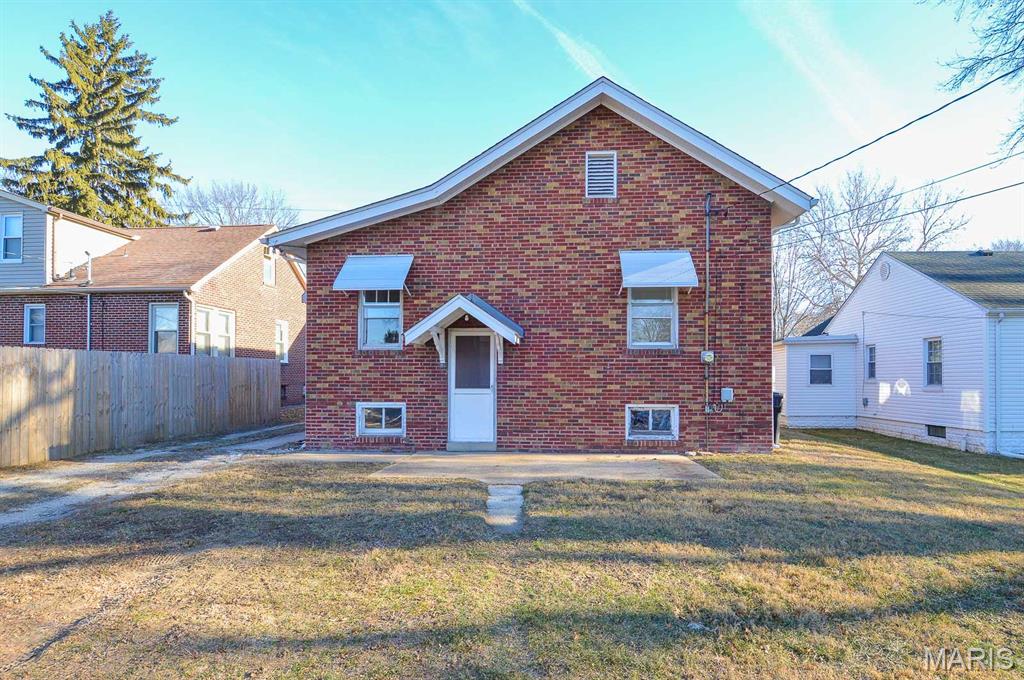 318 State Street Belleville, IL 62220 - Photo 4 of 24