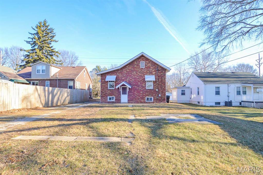 318 State Street Belleville, IL 62220 - Photo 5 of 24