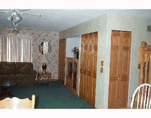 3112 Merritt Road New Castle, PA 16105 - Photo 5 of 8 Den/Family/Great Room.