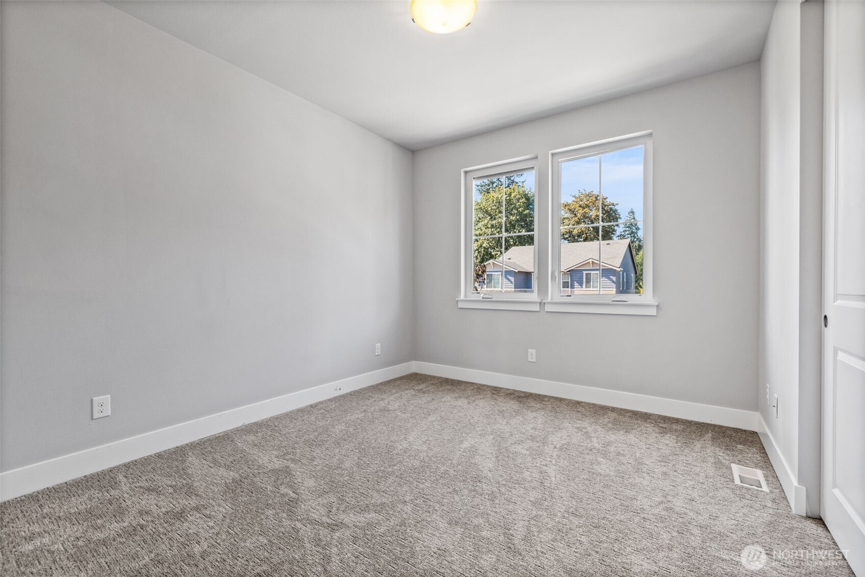 264 Field Place Southeast Renton, WA 98059 - Photo 25 of 36