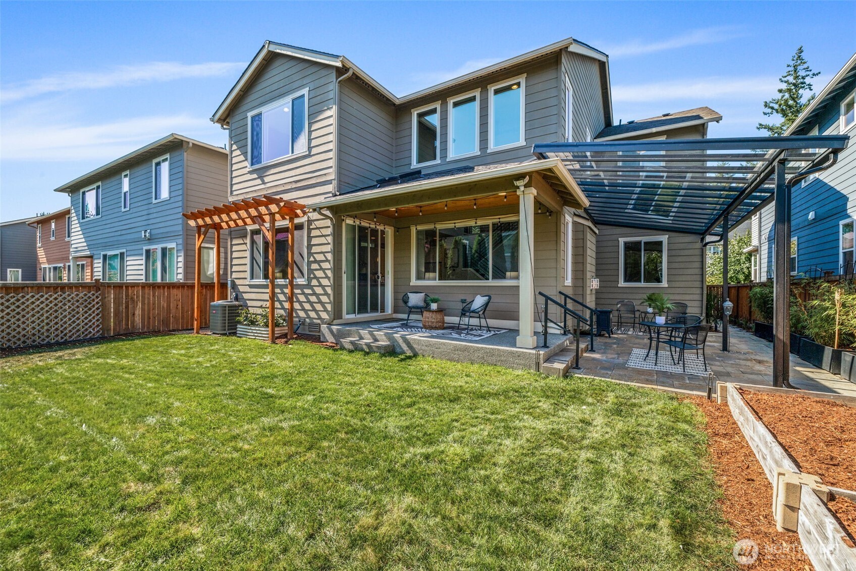 264 Field Place Southeast Renton, WA 98059 - Photo 3 of 36