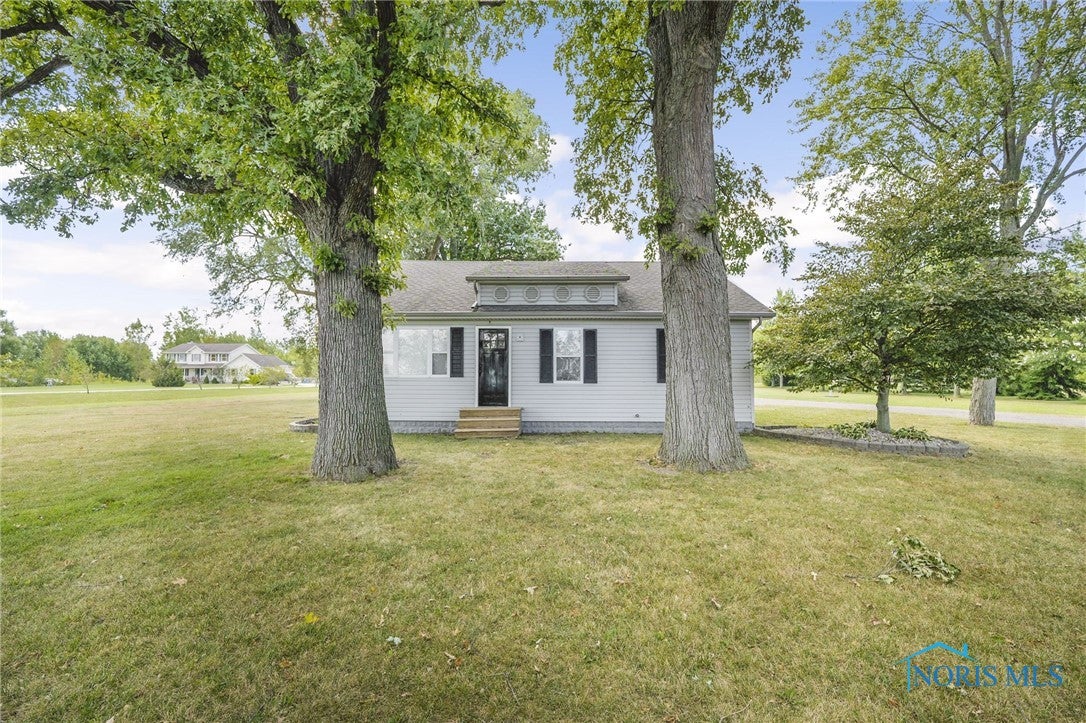 220 South Cousino Road Oregon, OH 43616 - Photo 2 of 46 Gallery Image 2
