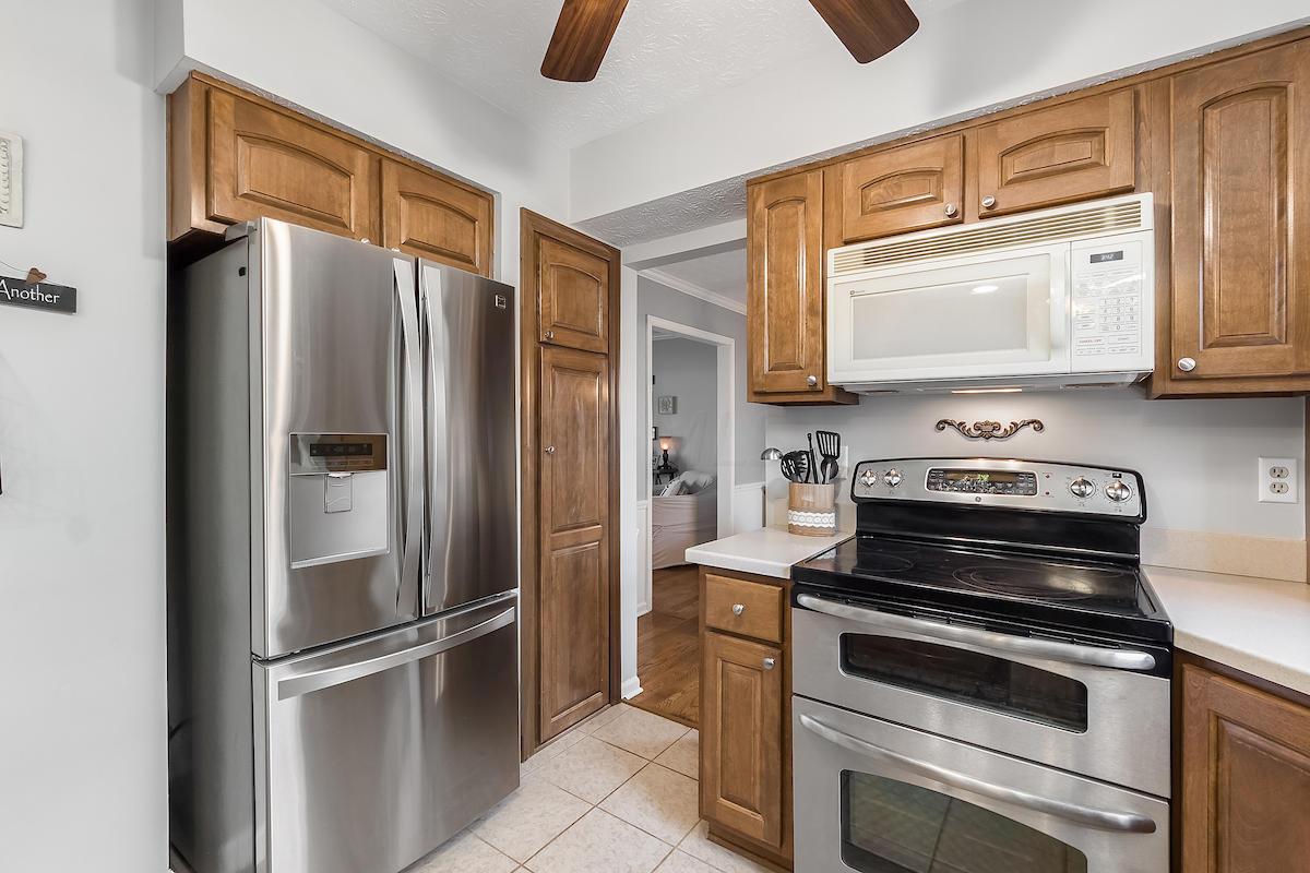 8764 Ravine Avenue, Unit E Pickerington, OH 43147 - Photo 13 of 47