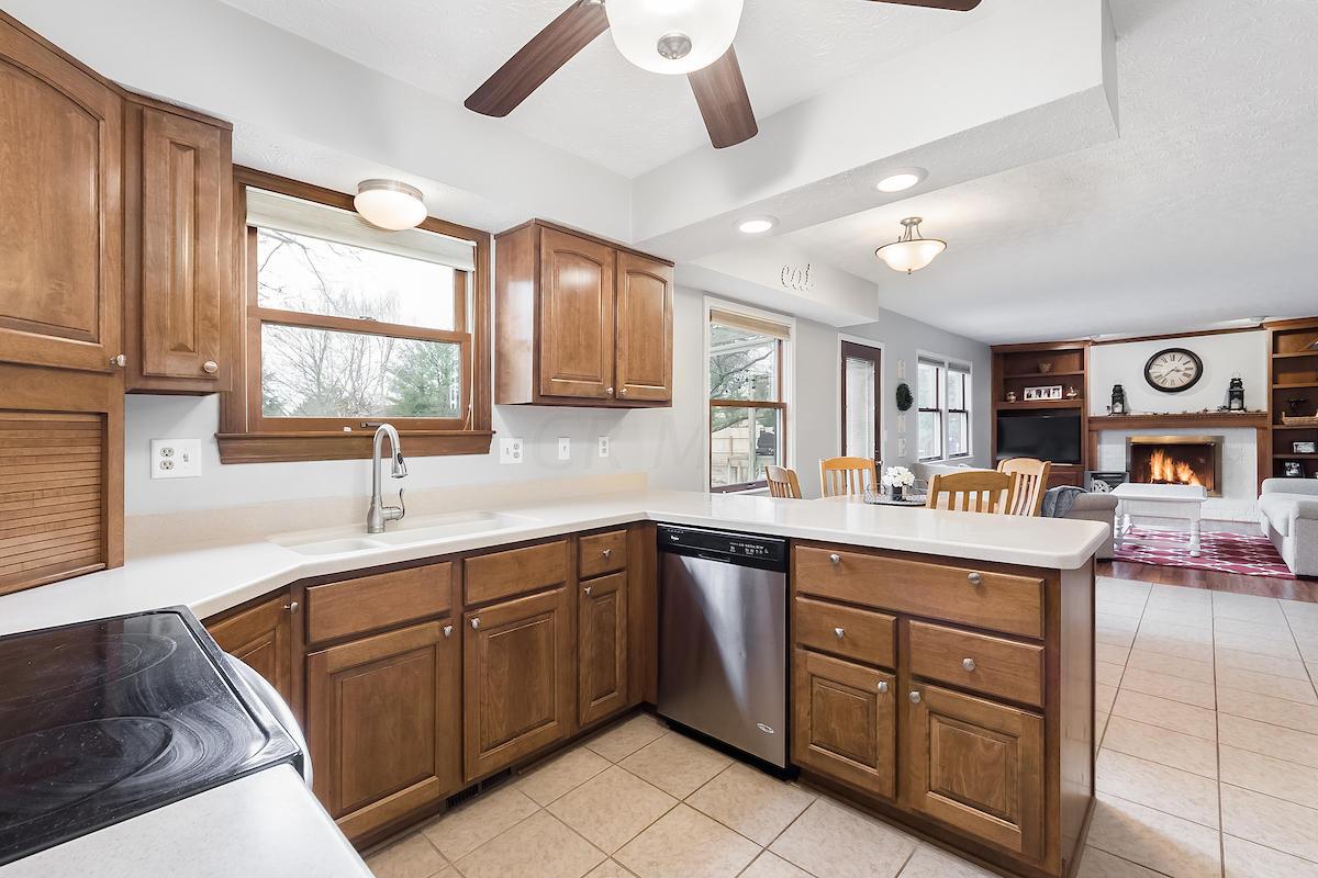 8764 Ravine Avenue, Unit E Pickerington, OH 43147 - Photo 14 of 47