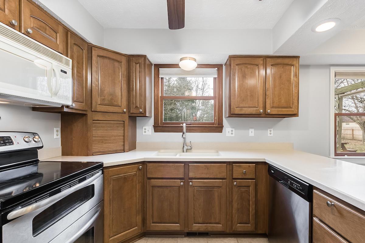 8764 Ravine Avenue, Unit E Pickerington, OH 43147 - Photo 15 of 47