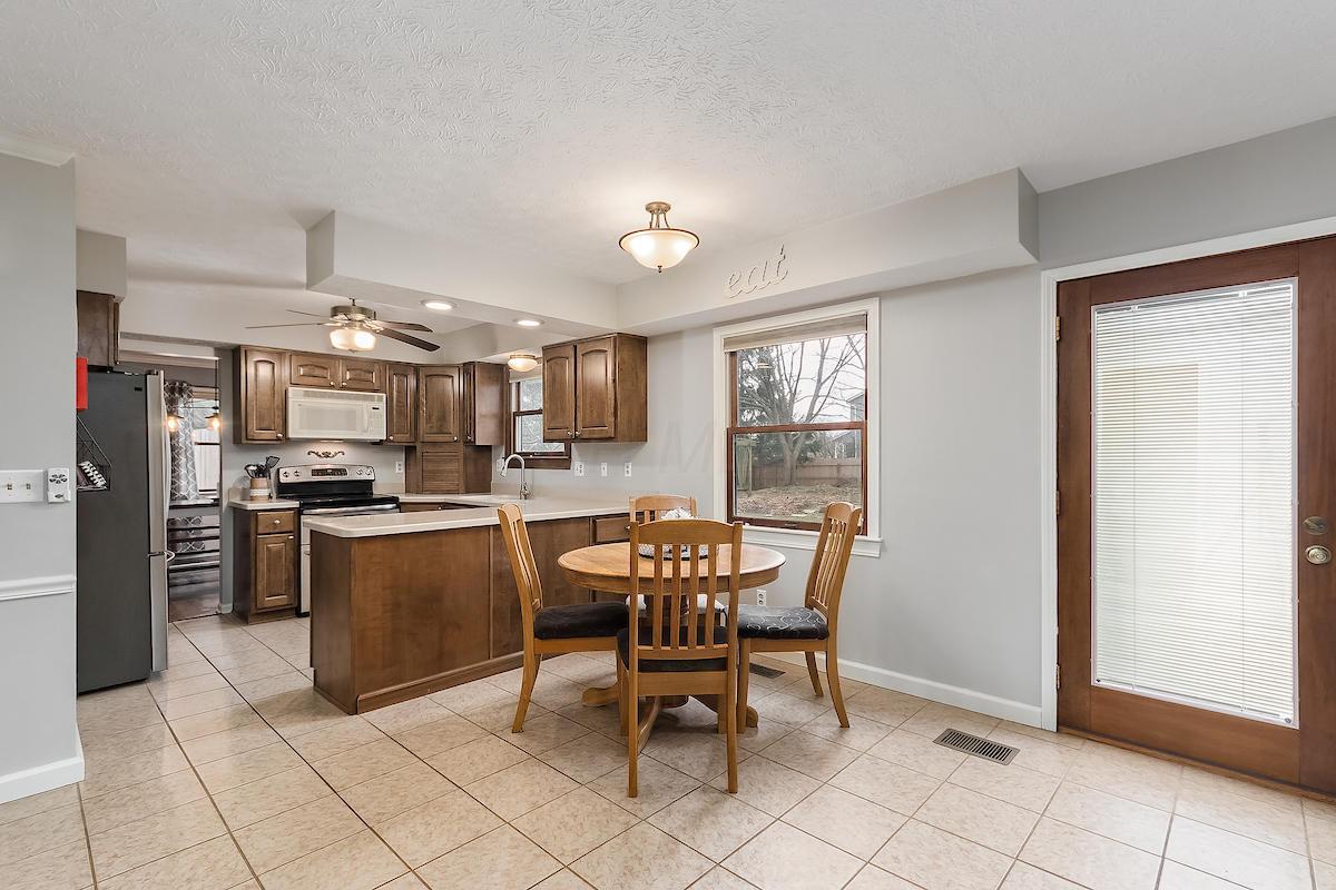 8764 Ravine Avenue, Unit E Pickerington, OH 43147 - Photo 16 of 47