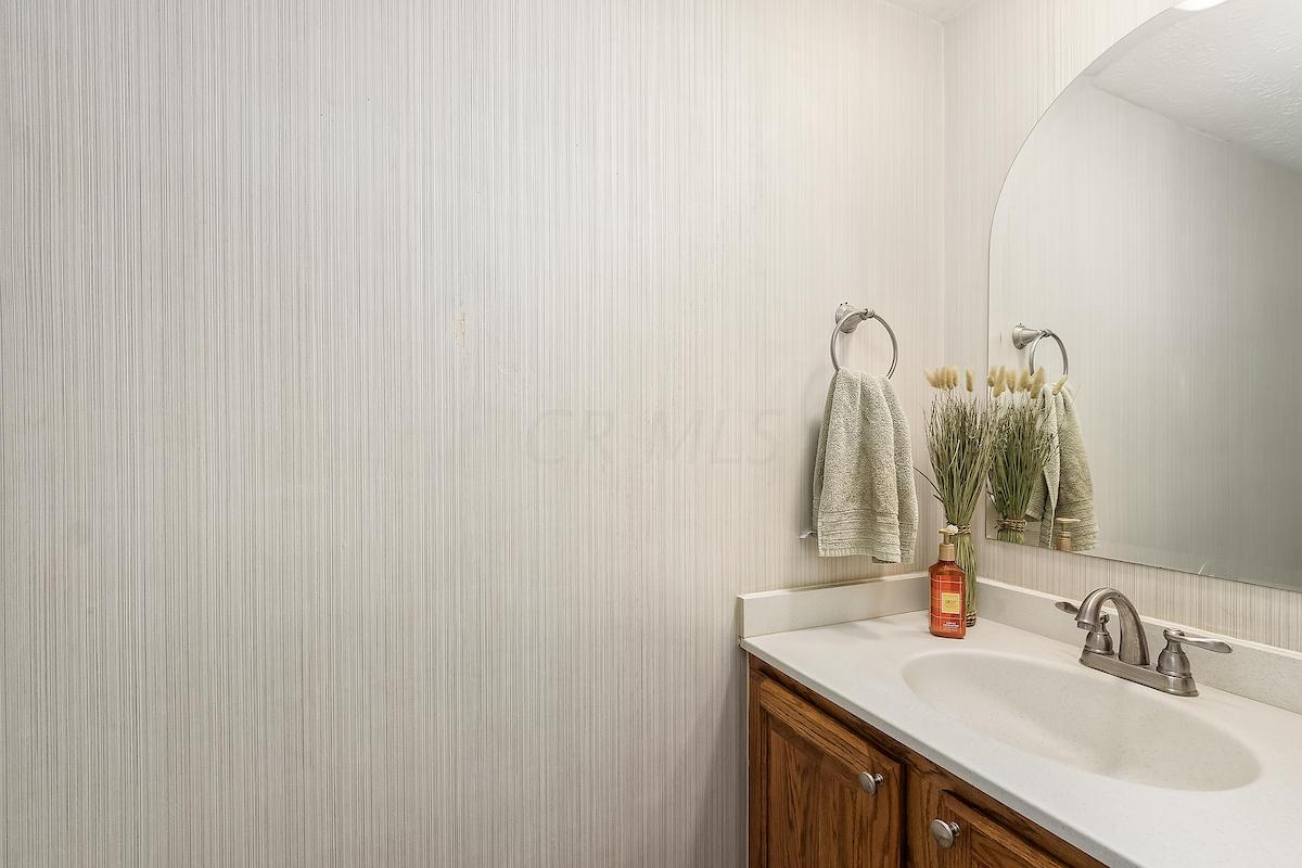 8764 Ravine Avenue, Unit E Pickerington, OH 43147 - Photo 23 of 47