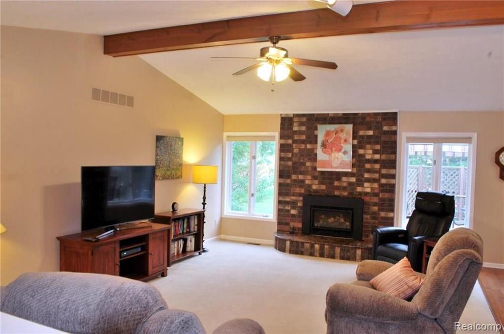 285 Slade Court Rochester Hills, MI 48307 - Photo 11 of 35