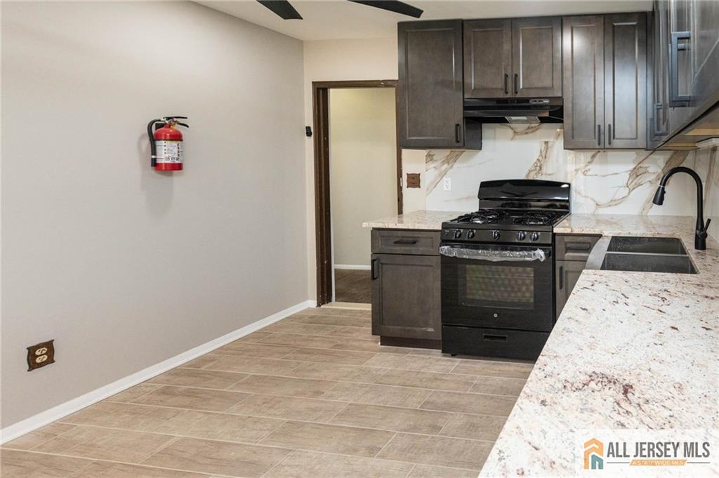 10 Eardley Road Edison, NJ 08817 - Photo 6 of 38