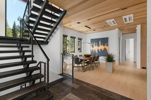 $2,875,000 | 15612 Ski Slope Way, Truckee, CA 96161