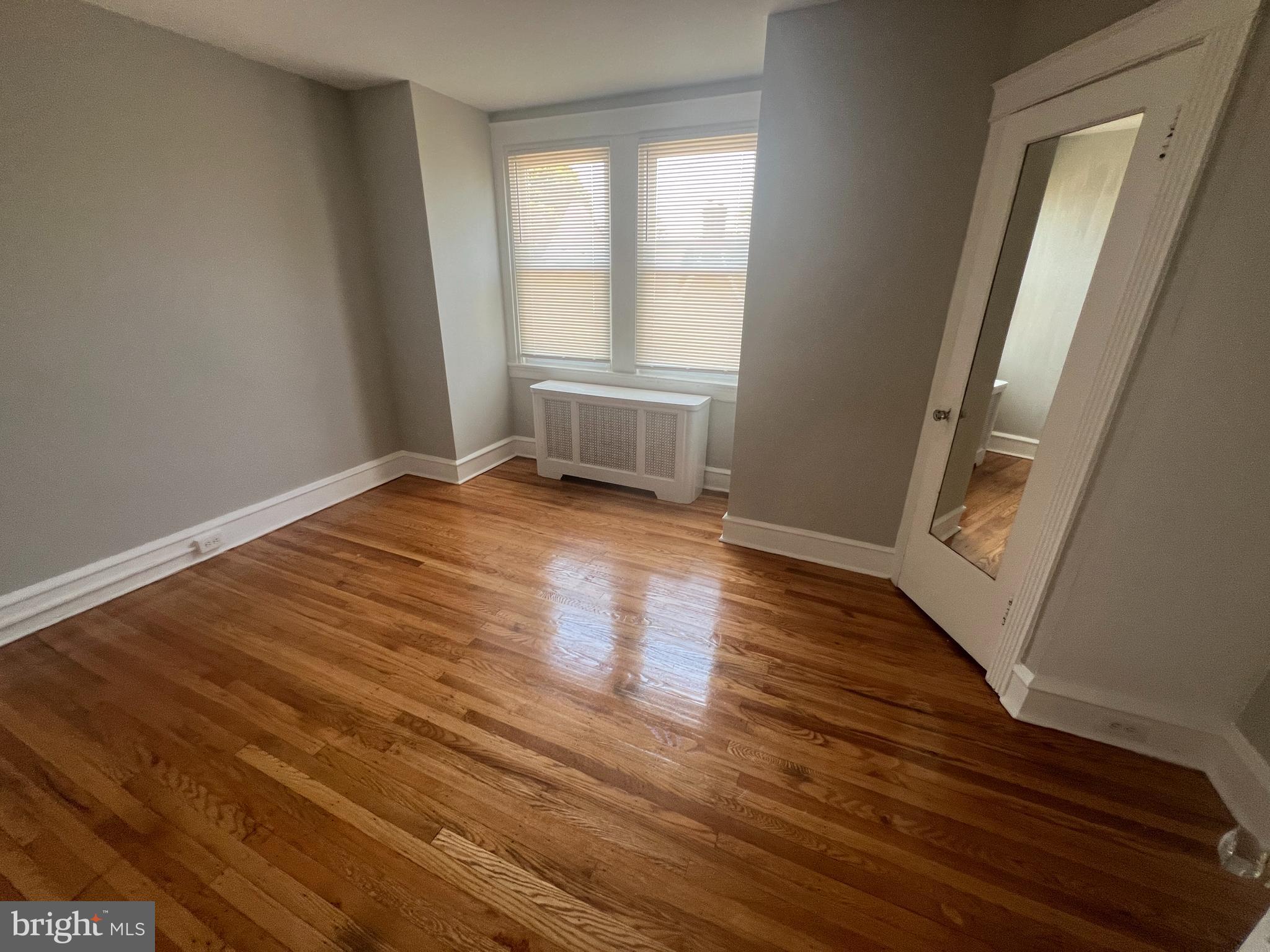 279 Sanford Road Upper Darby, PA 19082 - Photo 9 of 21 Main bedroom