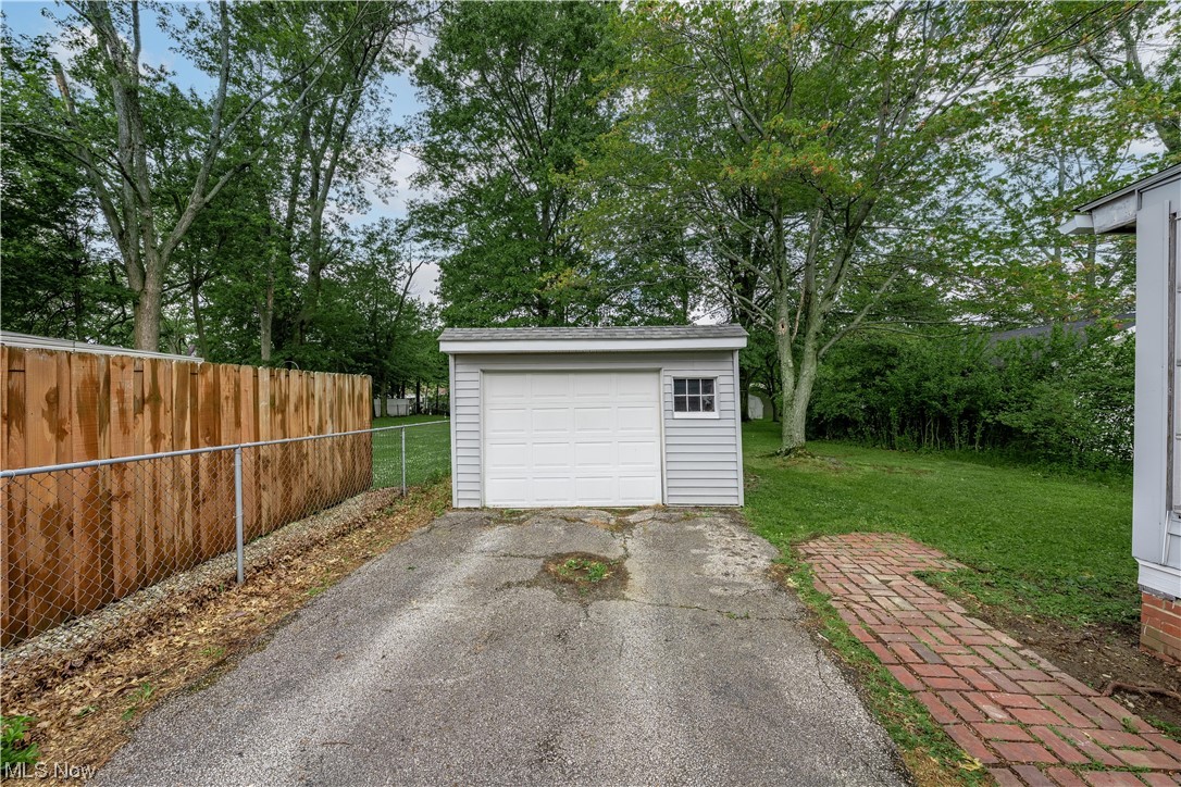 1316 Belrose Road Cleveland, OH 44124 - Photo 35 of 35 Gallery Image 35