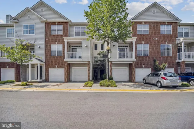 $445,000 | 13040 Cabin Creek Road, Unit 13040, Herndon, VA 20171