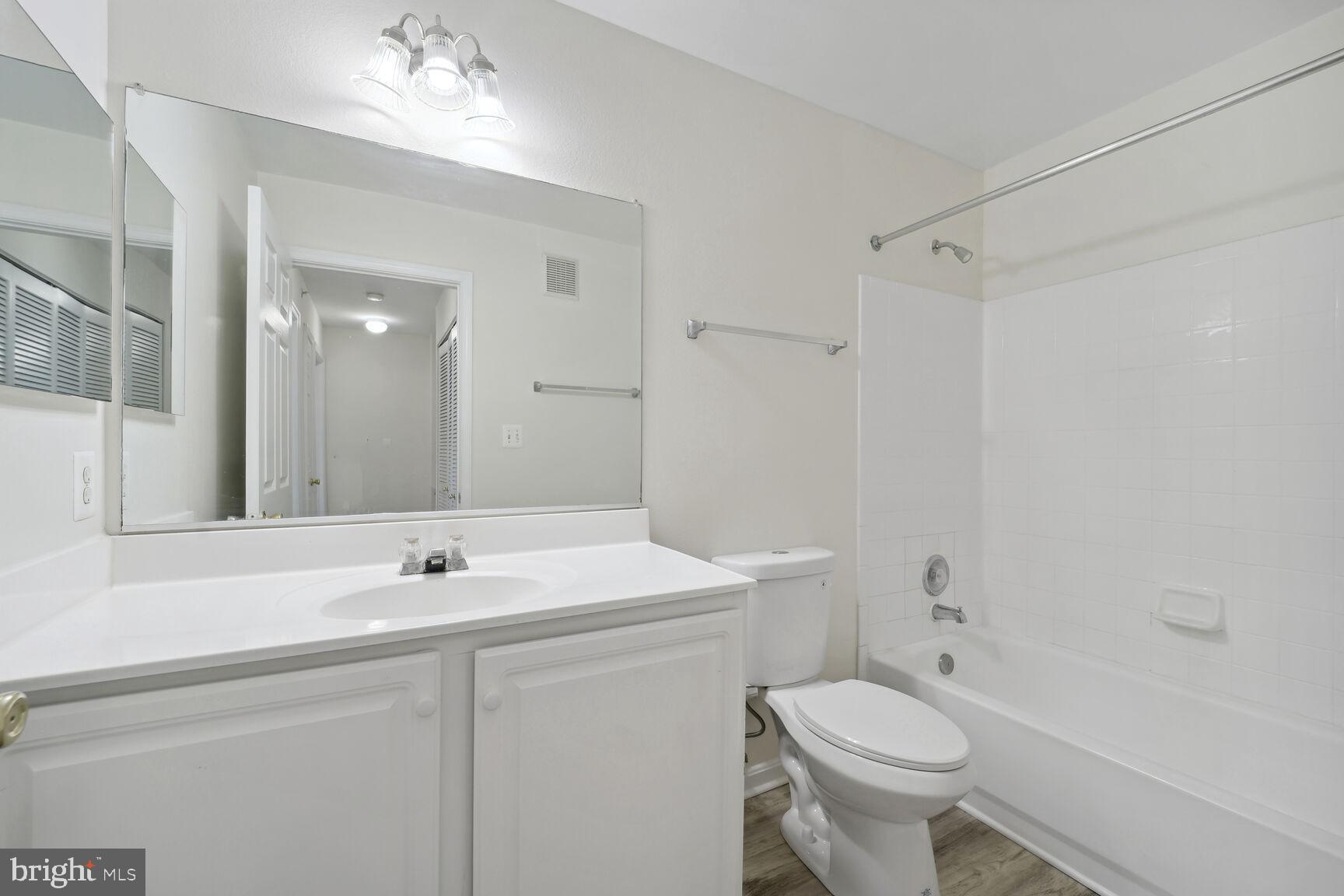 13040 Cabin Creek Road, Unit 13040 Herndon, VA 20171 - Photo 13 of 19