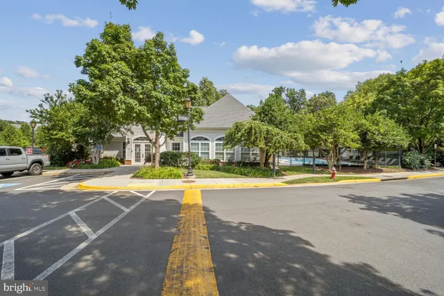 $445,000 | 13040 Cabin Creek Road, Unit 13040, Herndon, VA 20171