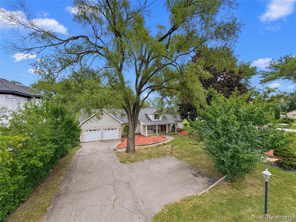 3244 Alpine Road Troy, MI 48084 - Photo 4 of 36