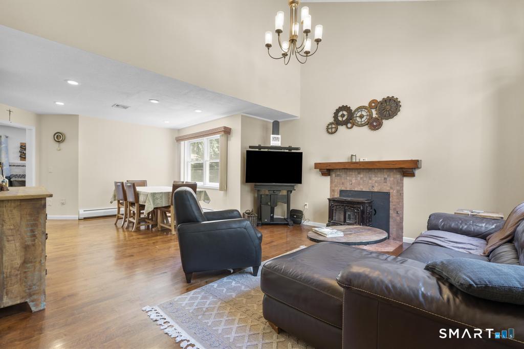 2 Brickham Way Burlington, CT 06013 - Photo 6 of 37