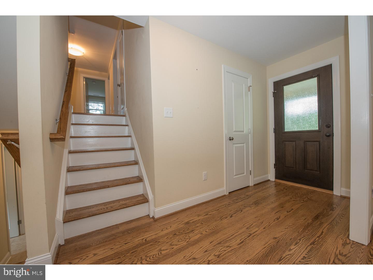 546 Leopard Road Berwyn, PA 19312 - Photo 4 of 24 Foyer