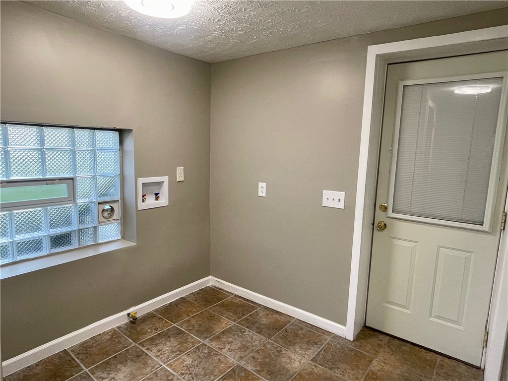 225 Webster Road Webster, NY 14580 - Photo 26 of 46