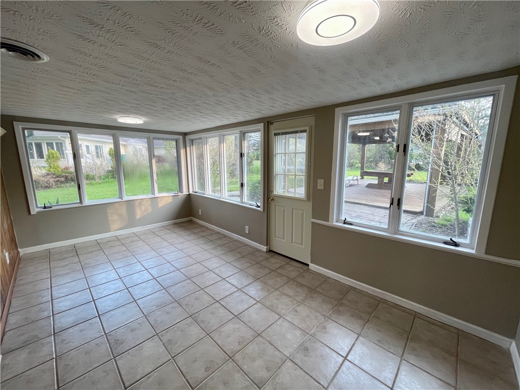 225 Webster Road Webster, NY 14580 - Photo 28 of 46