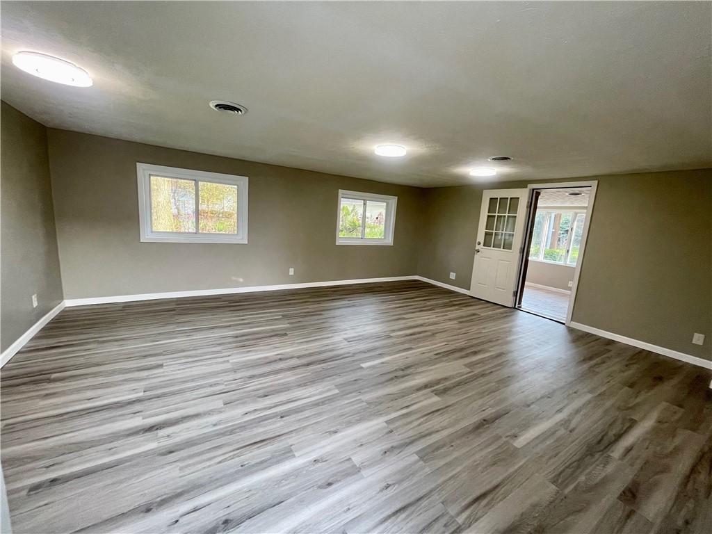 225 Webster Road Webster, NY 14580 - Photo 10 of 46