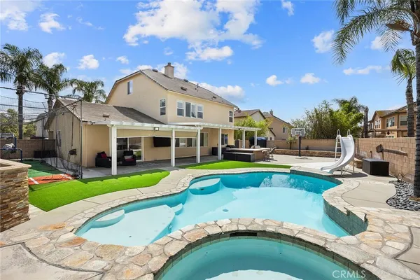 $1,549,000 | 7547 Soaring Bird Court, Eastvale, CA 92880