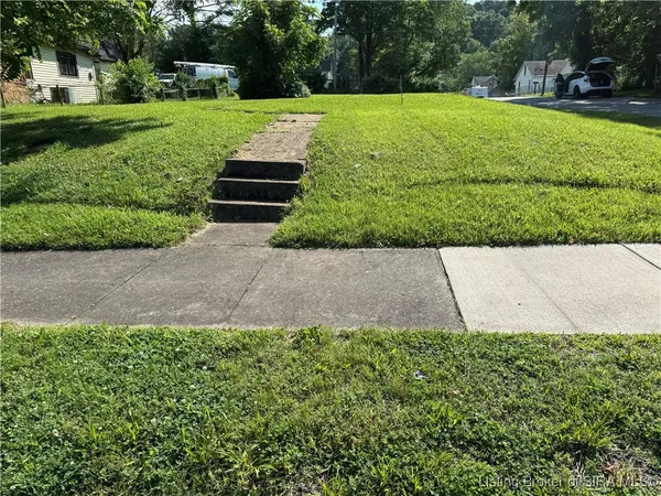 $50,000 | 655 West 7th Street, New Albany, IN 47150