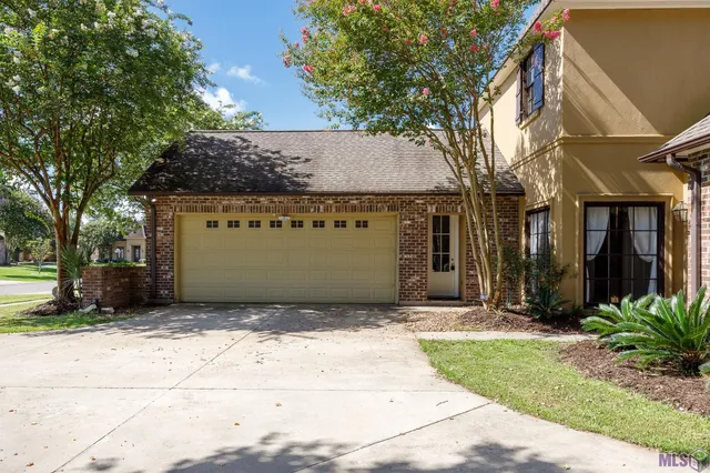 $415,500 | 13627 Forest Lawn Drive, Prairieville, LA 70769