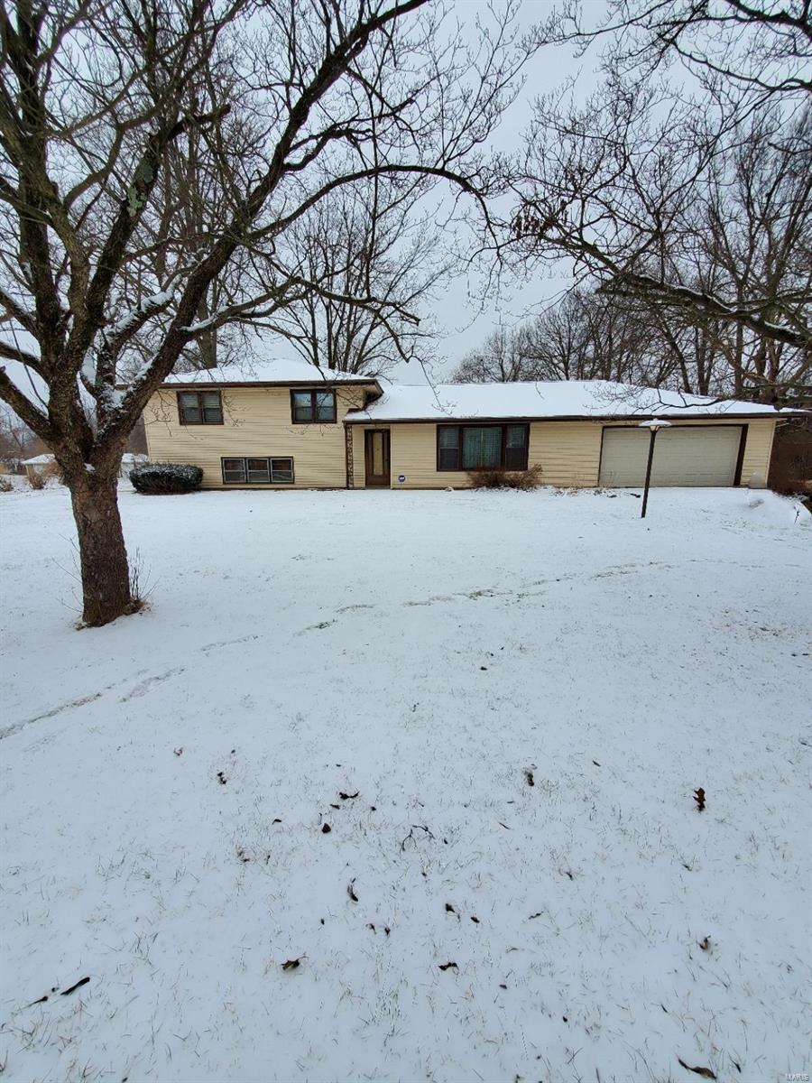 1337 Gerber Road Edwardsville, IL 62025 - Photo 1 of 31 Gallery Image 1