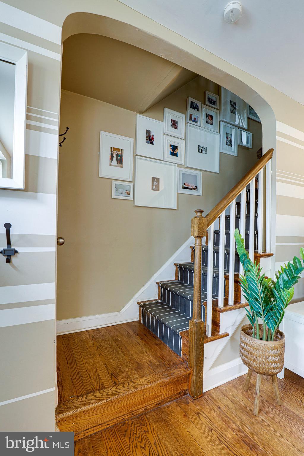 205 Brandon Road Baltimore, MD 21212 - Photo 11 of 36 Hardwoods throughout!