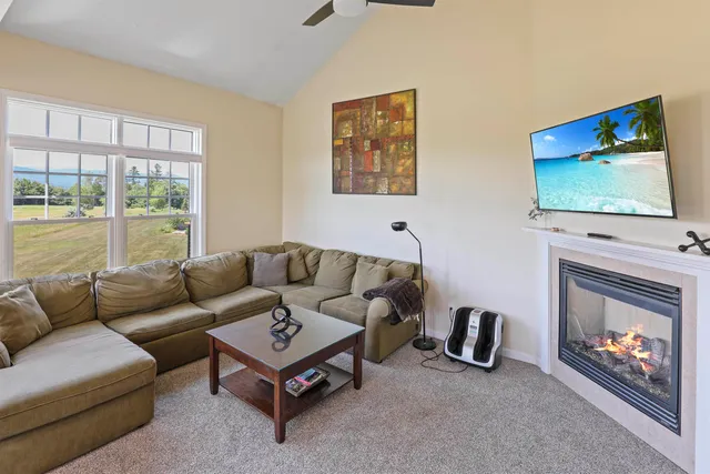 $829,900 | 55 Lafayette Road, Unit 2, Thornton, NH 03285