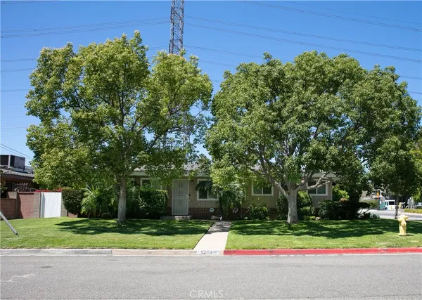 $4,300 | 1203 Laster Avenue, Anaheim, CA 92802