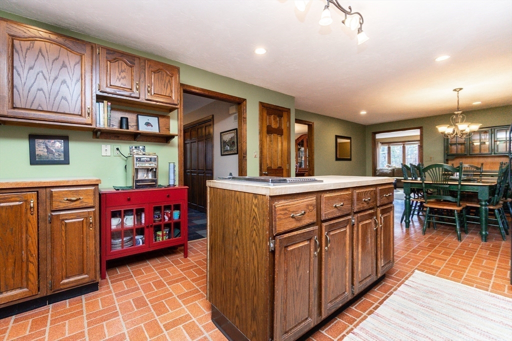 12 Barnstable Road Norfolk, MA 02056 - Photo 7 of 28 Gallery Image 7