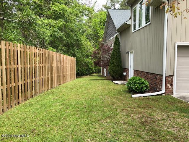 2125 Perrytown Loop Road New Bern, NC 28562 - Photo 22 of 28 Side yard