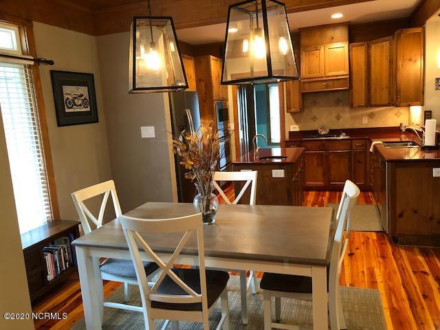 2125 Perrytown Loop Road New Bern, NC 28562 - Photo 4 of 28 Kitchen