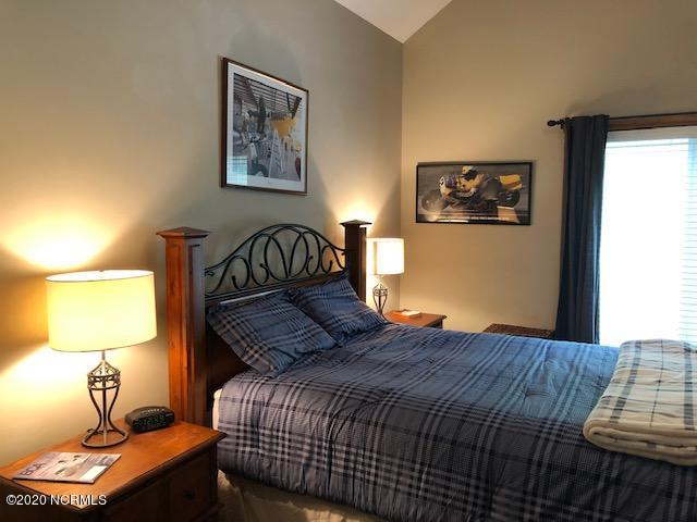 2125 Perrytown Loop Road New Bern, NC 28562 - Photo 8 of 28 Master Bedroom