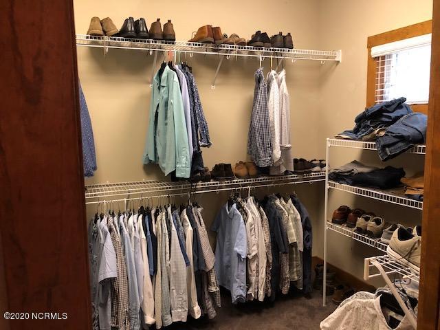 2125 Perrytown Loop Road New Bern, NC 28562 - Photo 10 of 28 Master Closet
