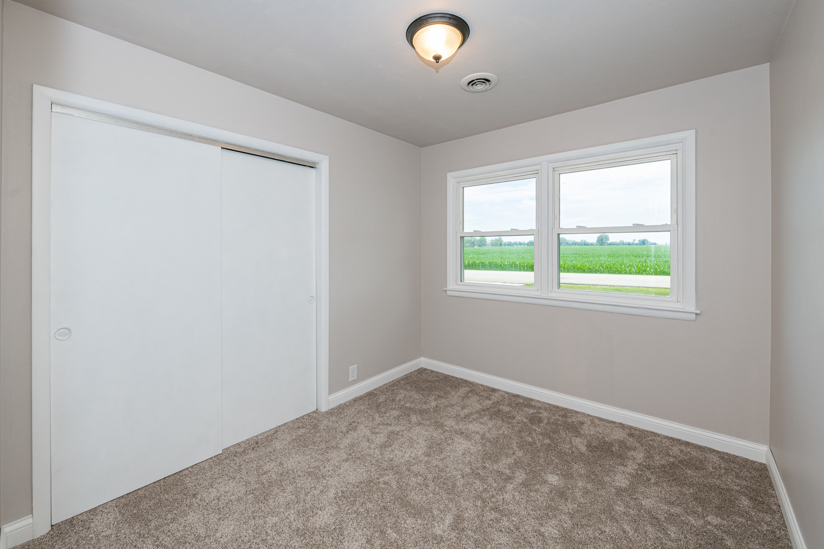 11183 East Fisher Road Rochelle, IL 61068 - Photo 18 of 24