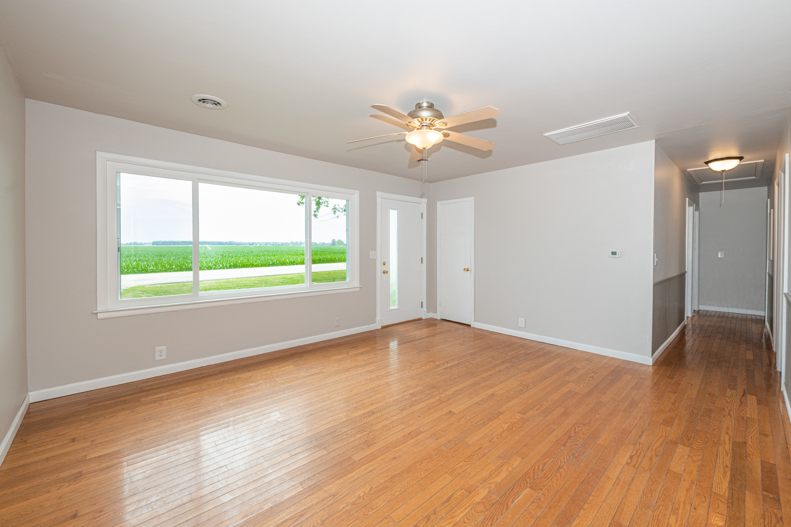 11183 East Fisher Road Rochelle, IL 61068 - Photo 4 of 24