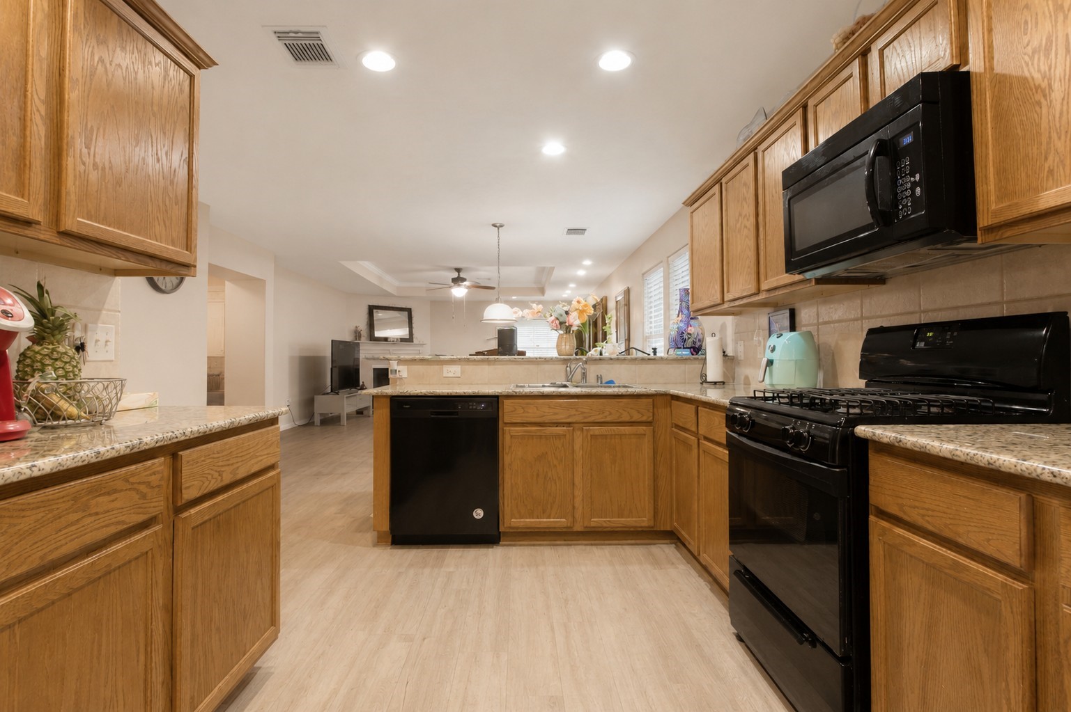 6702 Northridge Trace Lane Spring, TX 77379 - Photo 16 of 48 A.I. Generated Color Swap