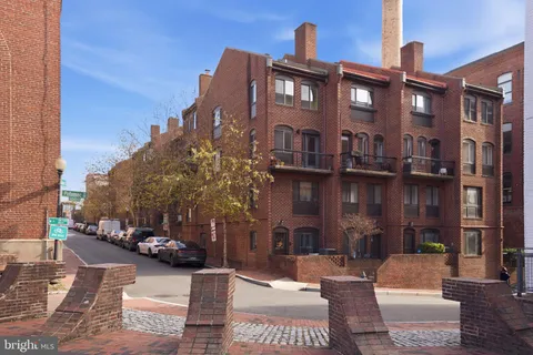 $775,000 | 1066 Paper Mill Court, Unit 1066, Washington, DC 20007